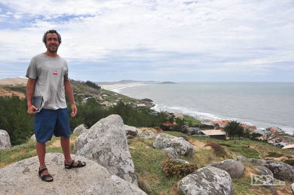 Caminhando na região do Farol de Santa Marta, litoral sul de Santa Catarina